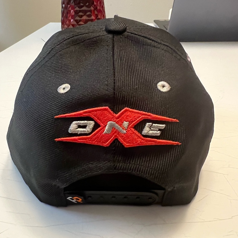 Men’s cap bundle. - Picture 6 of 6